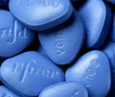 伟哥正常人吃有副作用吗,30粒伟哥价格表：副作用与价格全面解析